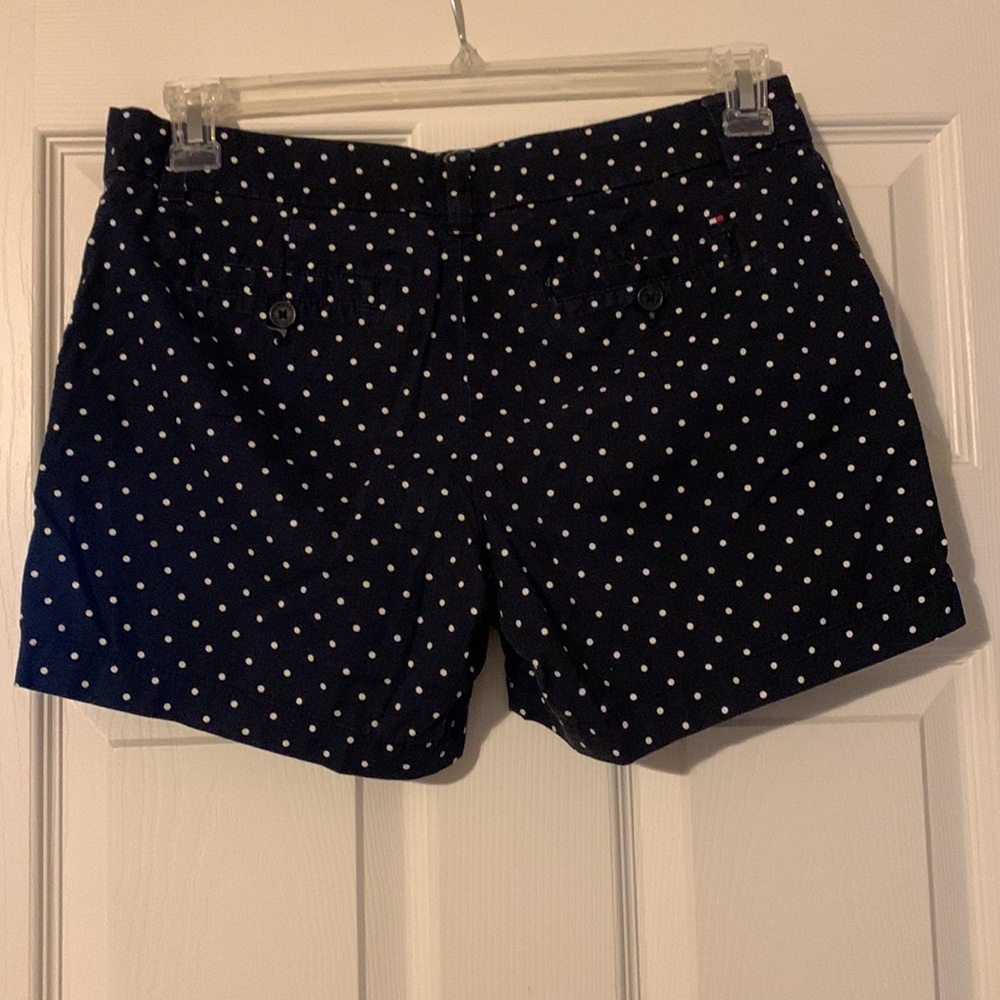 Tommy Hilfiger women size 4 shorts - Picture 2 of 3